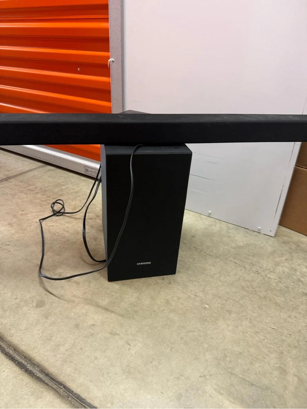 Samsung Black Soundbar with Subwoofer